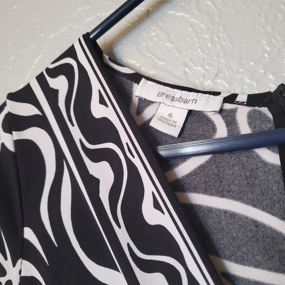 Black and white dress - Picture 3 of 4